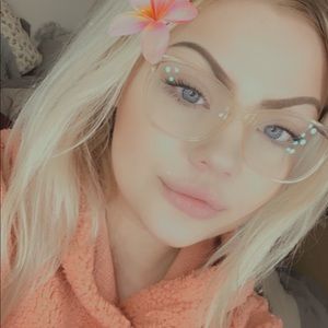 Meet your Posher, Jenna